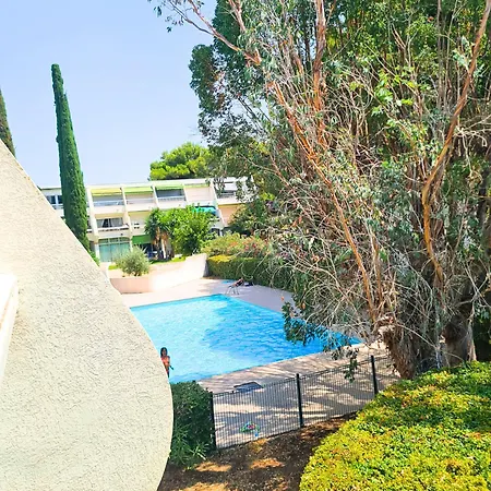 Апартаменты Climatise Avec Terrasse, Piscine Et Parking Dans Le Beau Quartier Du Ponant *